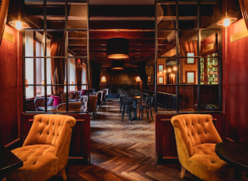 poland/lesser-poland/bar/mercy-brown-cocktails-jazz-burlesque