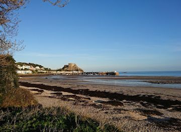 jersey/rozel-bay/bar/bass-lobster-food-house-g-block