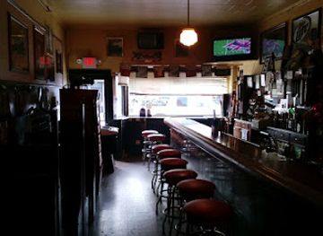 michigan/warren-dunes-state-park/bar/welcome-inn