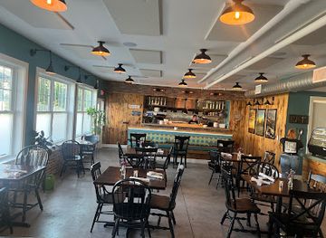 rhode-island/beavertail-state-park/bar/our-table-jamestown