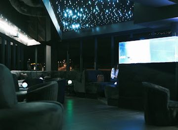 belgium/hainaut/bar/the-building