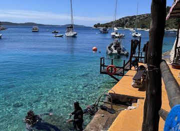 croatia/hvar/bar/carpe-aqualis-beach-bar