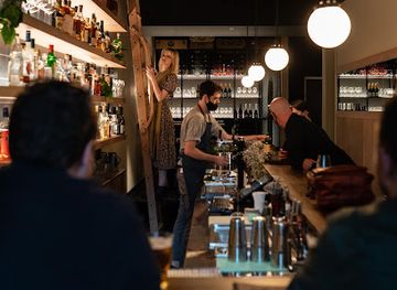 australia/south-australia/bar/leigh-street-luggage