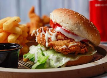 bahrain/zallaq/bar/ayal-alhamayel