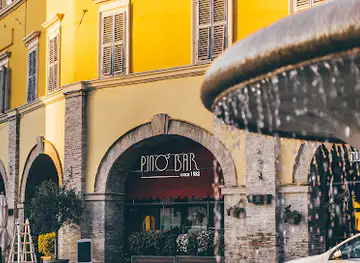 Pino's Bar