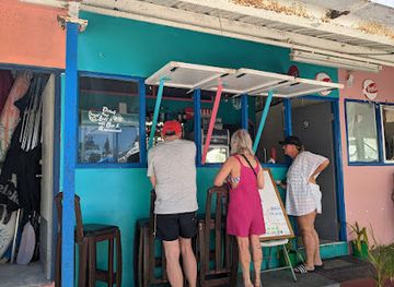 barbados/st-lawrence-gap/bar/drink-and-laff-it-off-bar-restaurant
