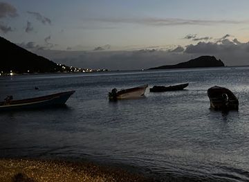 dominica/soufriere/bar/bobby-bar-grill
