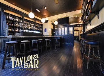 ireland/connacht/bar/taylor-s-bar-beer-garden