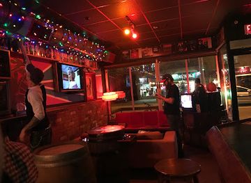 canada/greater-toronto-area/bar/mom-s-basement-inc