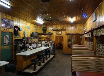 nevada/great-basin-national-park/bar/knotty-pine-restaurant-and-lounge