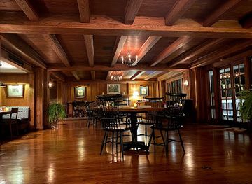 vermont/woodstock/bar/richardson-s-tavern