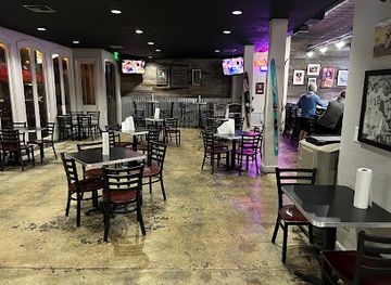 alabama/montgomery/old-cloverdale/bar/moe-s-original-bbq-montgomery