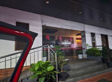 india/kozhikode/bar/queens-hotel