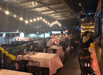 indonesia/riau-islands/bar/windsor-bar-cafe