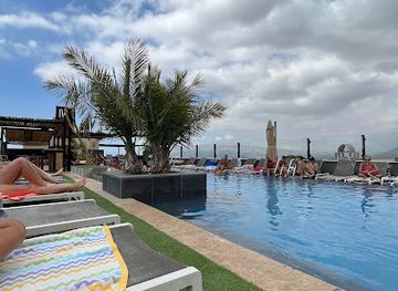 lebanon/zgharta/bar/ivy-rooftop-pool