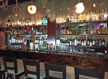 peru/lima/san-isidro/bar/the-parrot-shadow