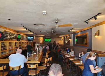 wisconsin/madison/bar/the-coopers-tavern