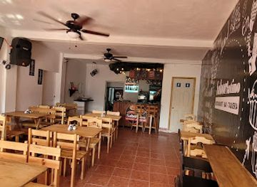 guatemala/rio-dulce/bar/sabor-latino