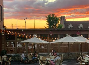 rhode-island/newport-coastline/bar/bar-and-board-bistro