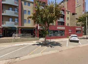 south-africa/pretoria/hatfield/bar/red-square