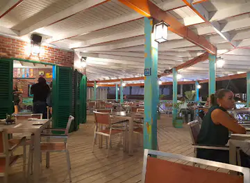 Lucky Eddi's Antigua Sports Bar and Restaurant