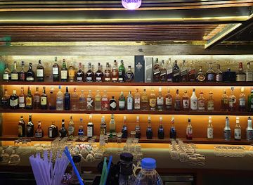 myanmar-burma/central-myanmar/bar/the-radio-bar