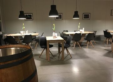 czechia/south-moravia/bar/vino-stybl