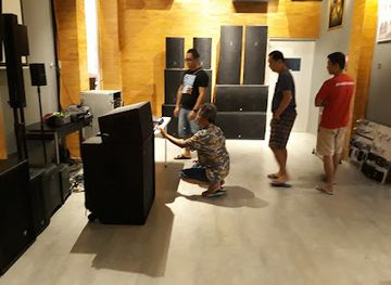 indonesia/manado/bar/millennium-executive-nite-club