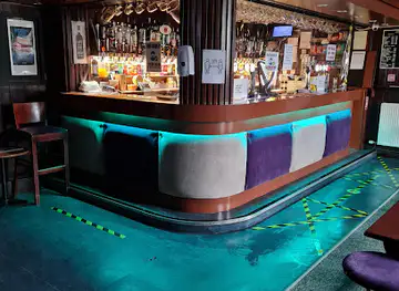 Niki's Lounge Bar
