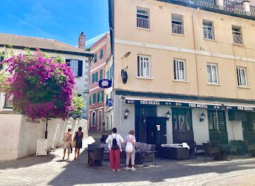gibraltar/casemates-square/bar/the-skull