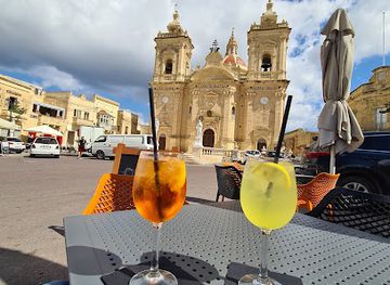 malta/gozo/bar/73-in-the-square
