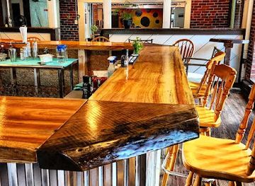 maine/york-county/bar/the-sundrop-american-restaurant-brewery-bar