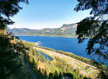 Multnomah Falls Lodge