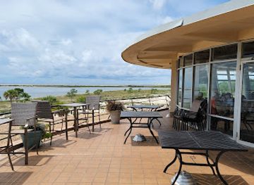 alabama/dauphin-island/bar/pirate-s-bar-and-grill