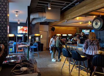 tennessee/nashville/music-row/bar/kung-fu-saloon