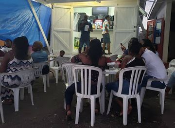 barbados/christ-church/bar/good-vibz-bar