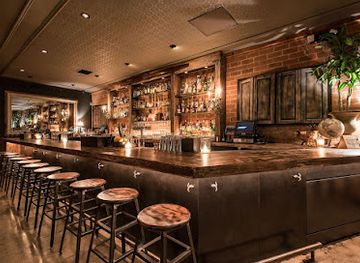 california/southern-california/bar/the-corner-door