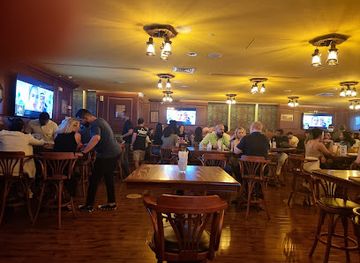 qatar/al-jassasiya-rock-carvings/bar/the-red-lion-doha