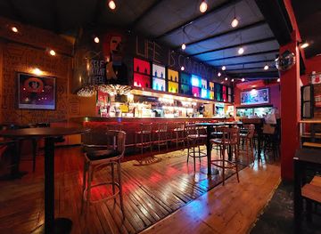 argentina/rosario/bar/basquiat