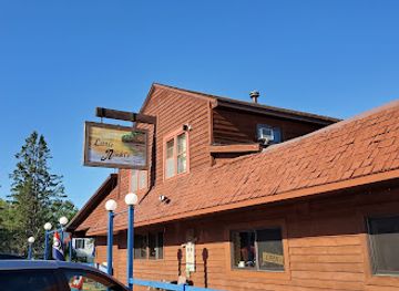 wisconsin/apostle-islands-national-lakeshore/bar/little-nikki-s