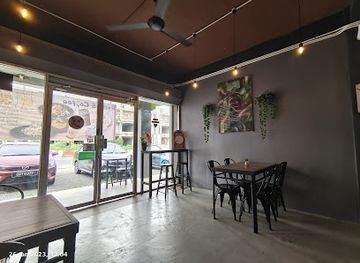 malaysia/kelantan/bar/pihnik-cafe