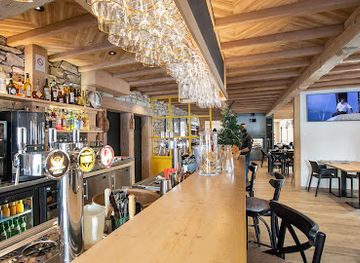france/val-d-isere/bar/bar-restaurant-les-equinoxes