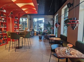 estonia/tallinn/kalamaja/bar/chin-chin-veinibaar-lounge