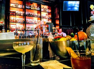 texas/dallas/bar/parliament