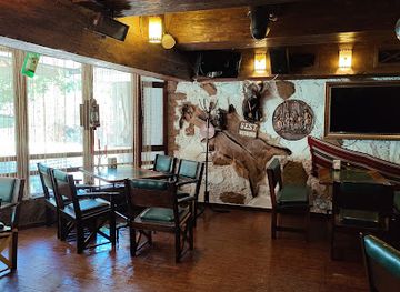 moldova/lapusna-county/bar/lucky-7-pub-grill