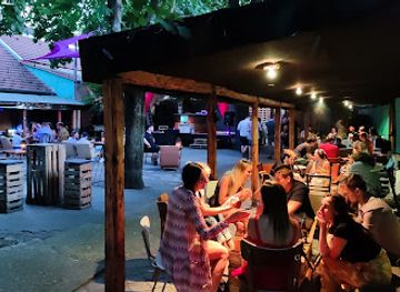 slovakia/trnava/bar/zeleny-kricek