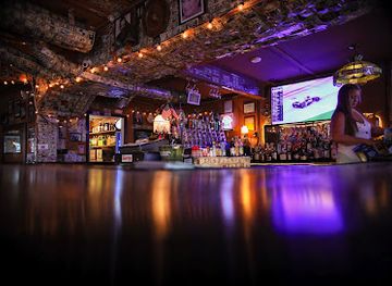 california/joshua-tree-national-park/bar/virginian-cocktails