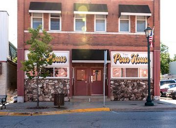 wisconsin/kettle-moraine-state-forest/bar/the-pour-house