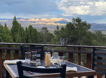utah/bryce-canyon-national-park/bar/stone-hearth-grille