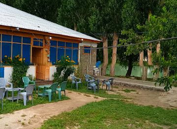 pakistan/phandar-valley/bar/phander-rest-house